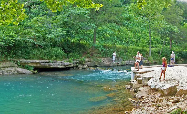 Plan a romantic escape with a couple-friendly vacation cabin in Missouri, offering cozy comfort, privacy, and a peaceful setting for an unforgettable getaway.